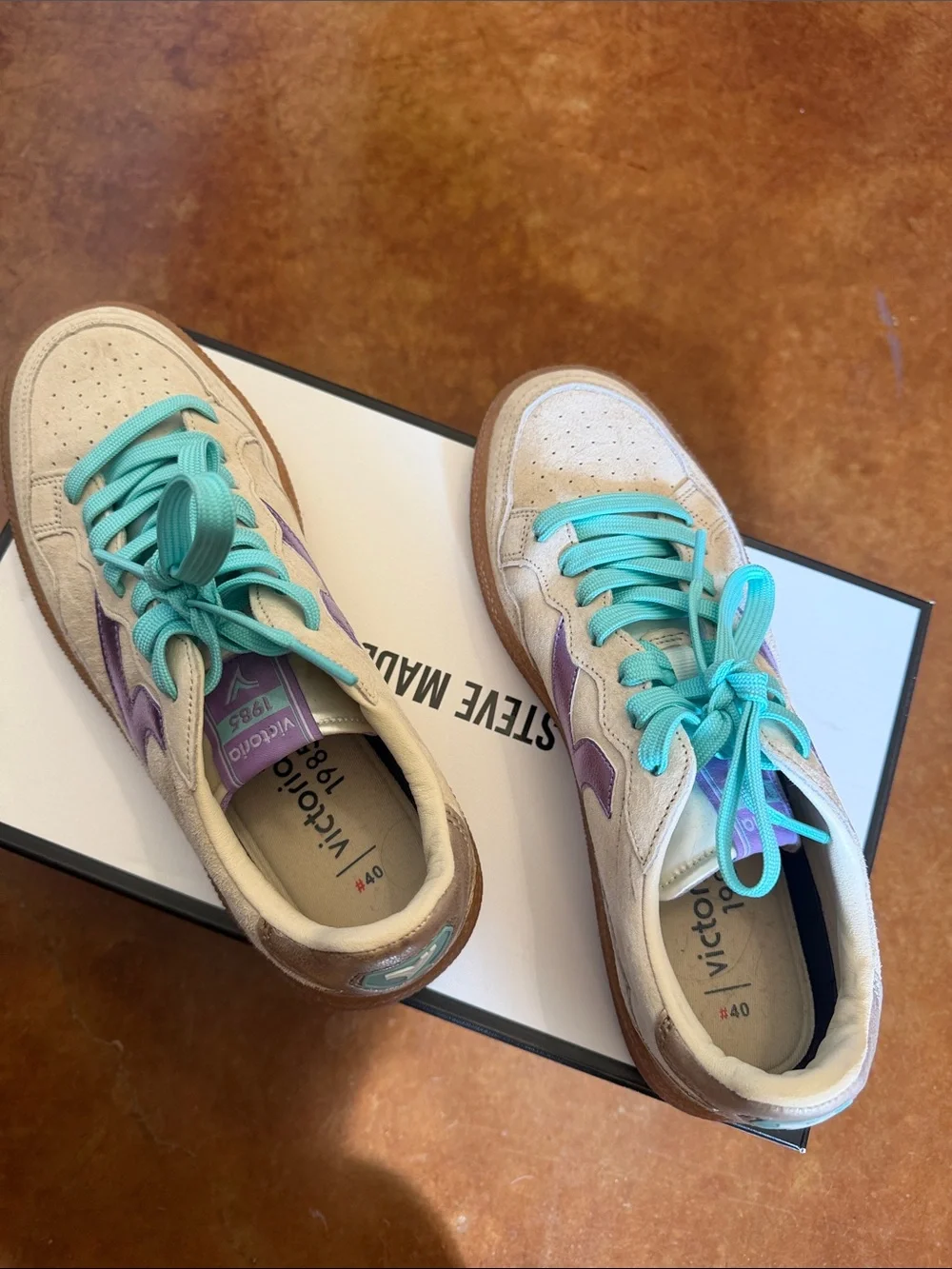 Victoria 1985 Suede Sneakers with Purple Accent and Teal Laces Sz 40